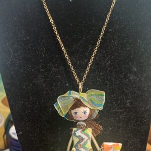 COLLANA CON BAMBOLINA
