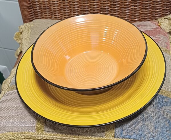 SERVIZIO PIATTI COLORATI DA 6