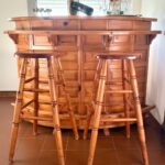 MOBILE BAR CON 2 SGABELLI
